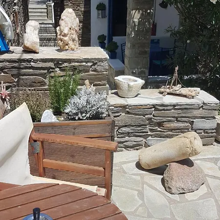 Tinos Zalonis Aparthotel 3*