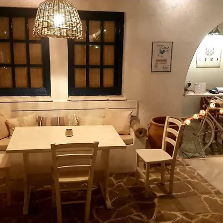Tinos Zalonis Aparthotel
