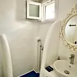 Tinos Zalonis شقة فندقية