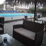 Tinos Zalonis شقة فندقية