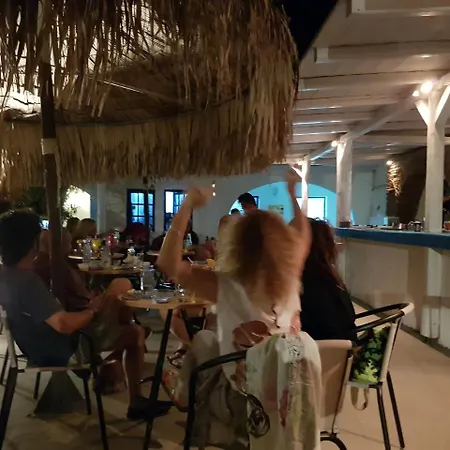 Tinos Zalonis شقة فندقية