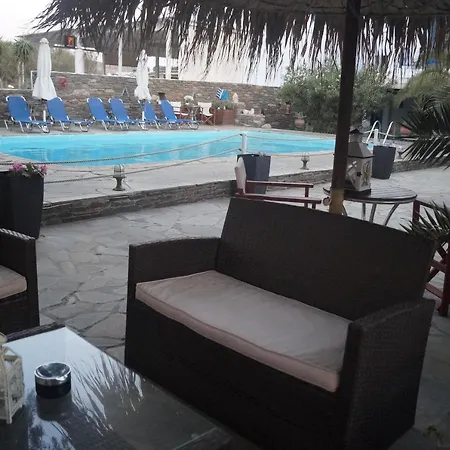 Tinos Zalonis شقة فندقية